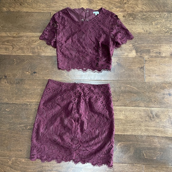 Tobi Dresses & Skirts - Plum/purple two-piece lace skirt set